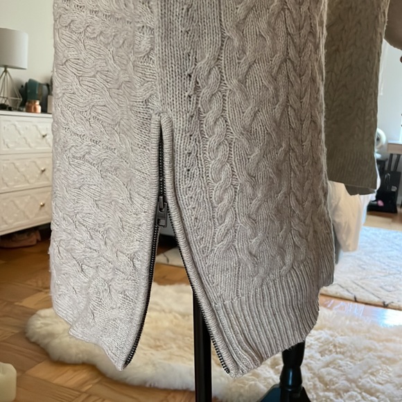 Athleta Cable knit cashmere blend asymmetrical sweater - Picture 4 of 10